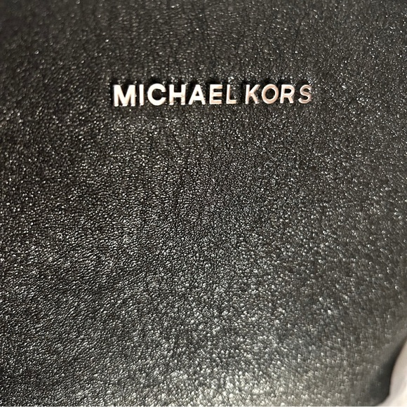Michael Kors NEW!!!!! Sparkle Dome Crossbody Bag - Picture 5 of 6